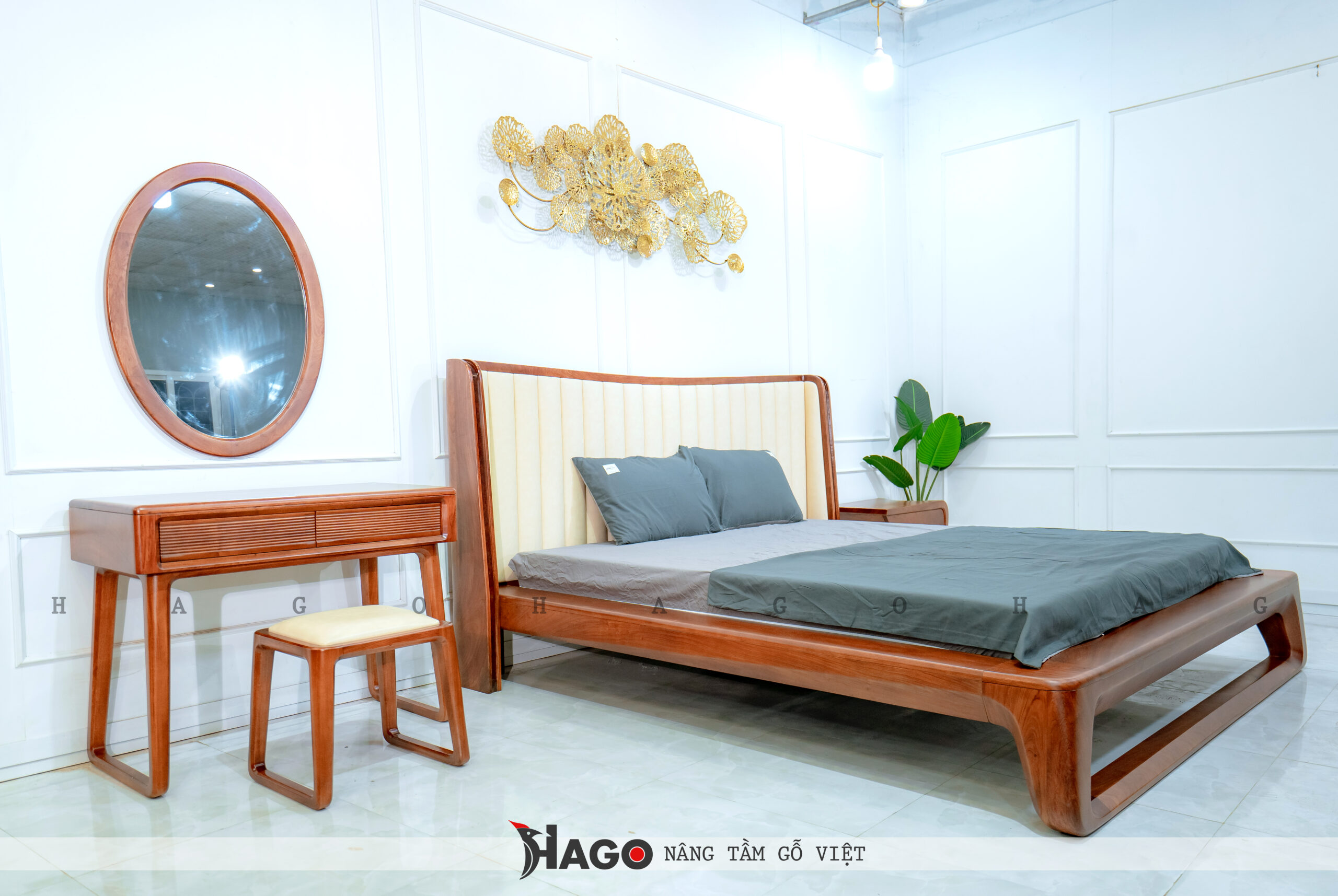 giường ngủ gỗ Hương Đá King's